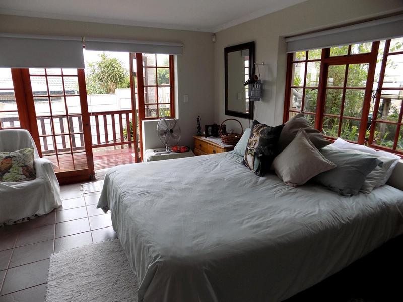3 Bedroom Property for Sale in Fraaiuitsig Western Cape